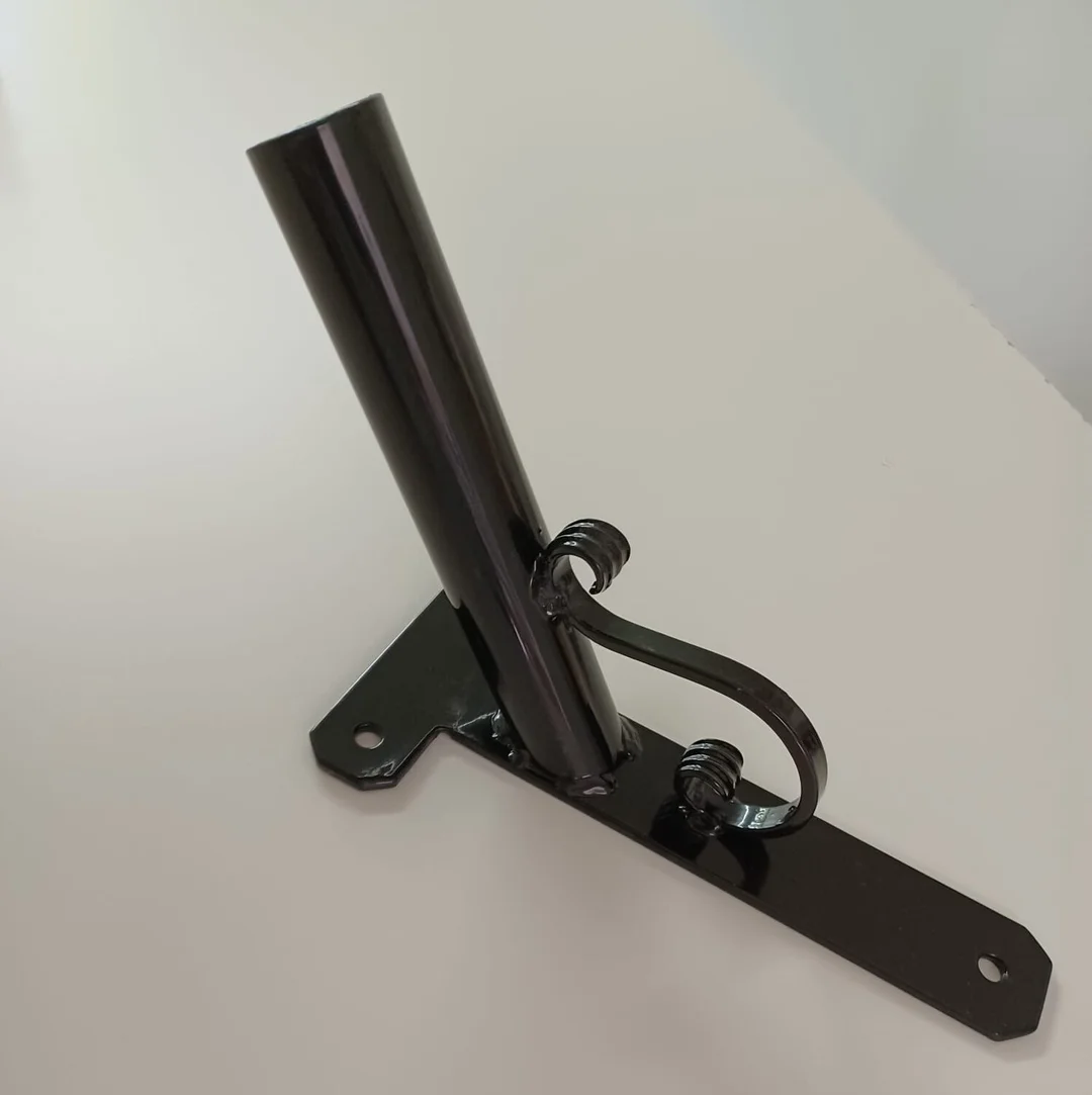 Halterung schwarz aus dem Adlershop